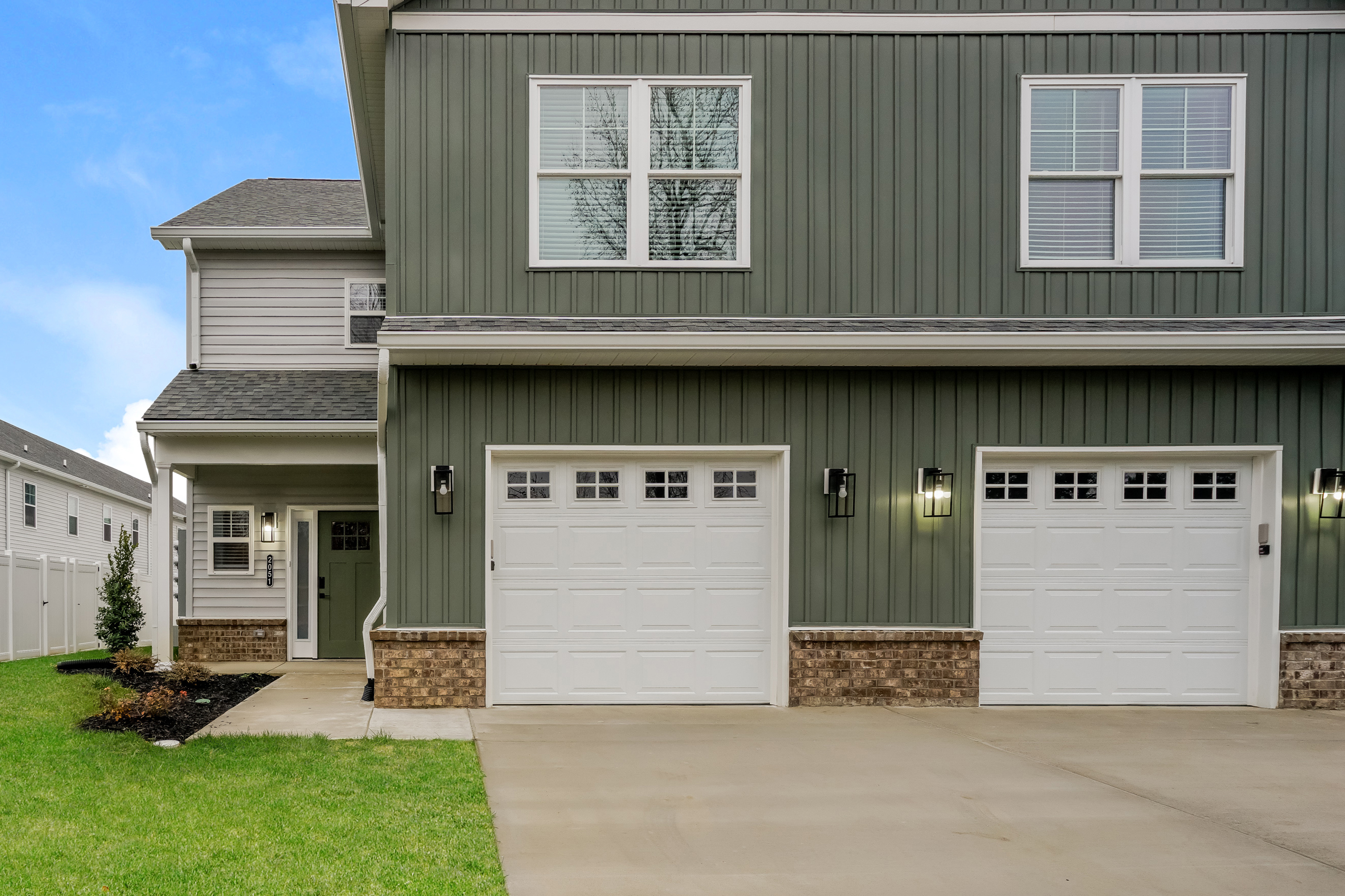 2051 Paddle Wheel Dr Jeffersonville, IN 47130